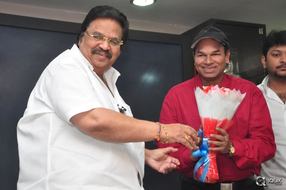 Dasari-Narayana-Rao-Appreciate-To-Nirmala-Convent-Movie-Team
